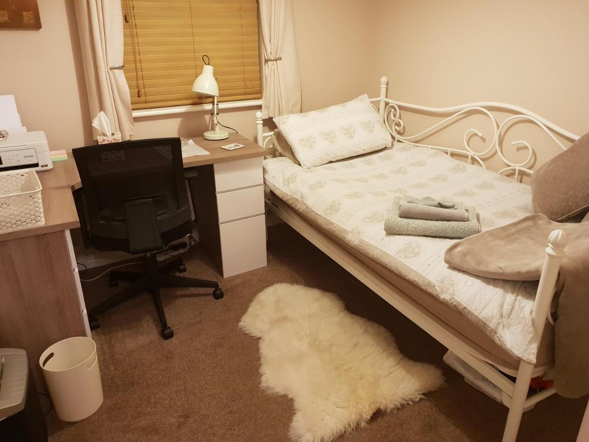 Siobhan'S Abode 2 Deluxe Doubles N Large Single No Pets Swindon Eksteriør bilde